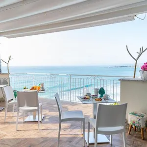 bellavista-taormina.sicilyhotelsitaly.net/